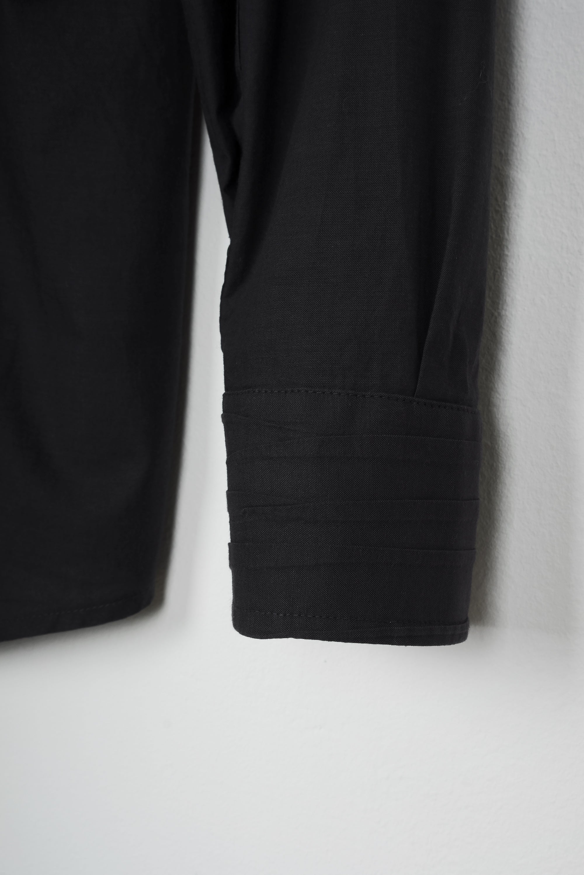 2005 A/W BLACK SHIRT WITH EXCESS FABRIC DETAIL