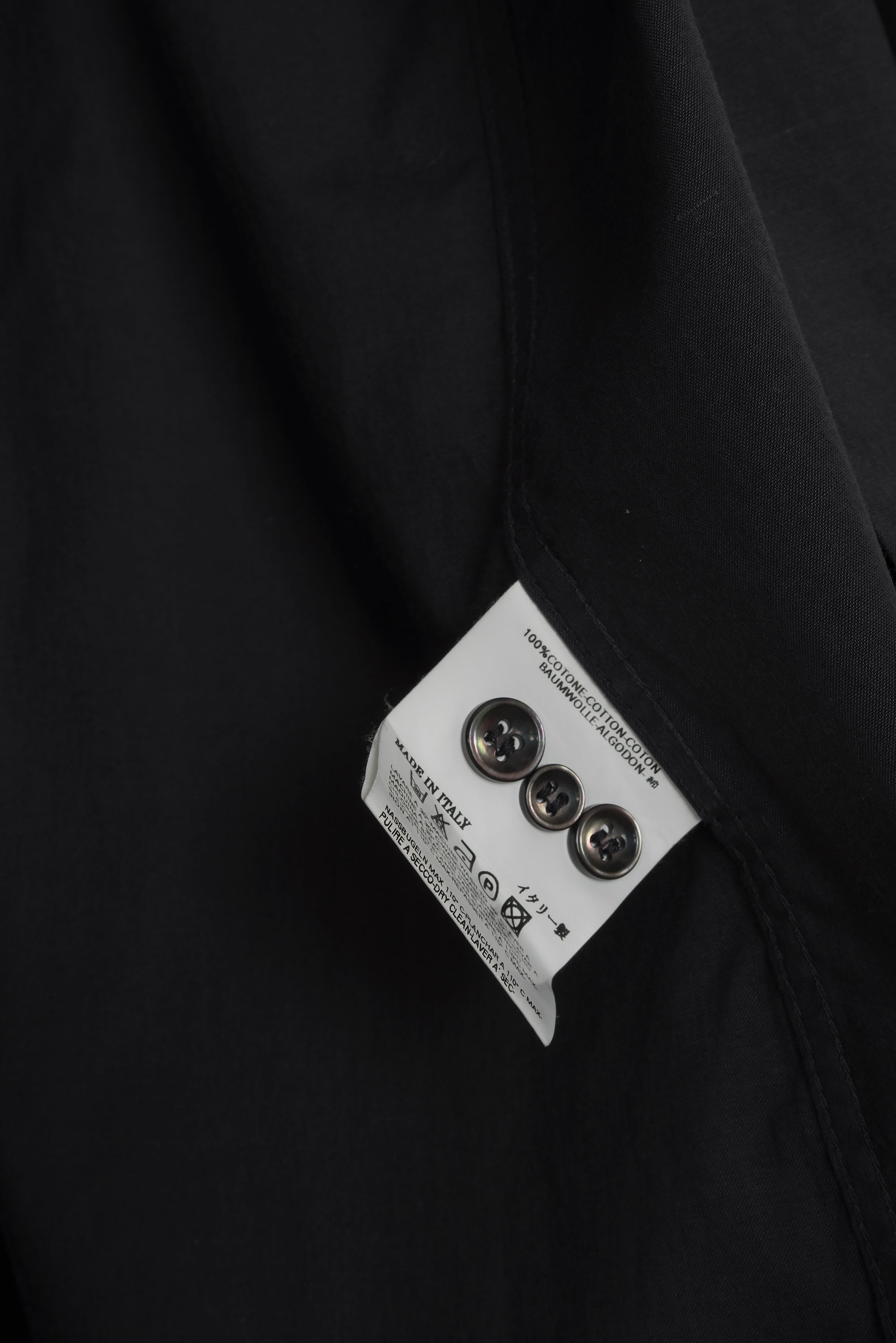 2005 A/W BLACK SHIRT WITH EXCESS FABRIC DETAIL