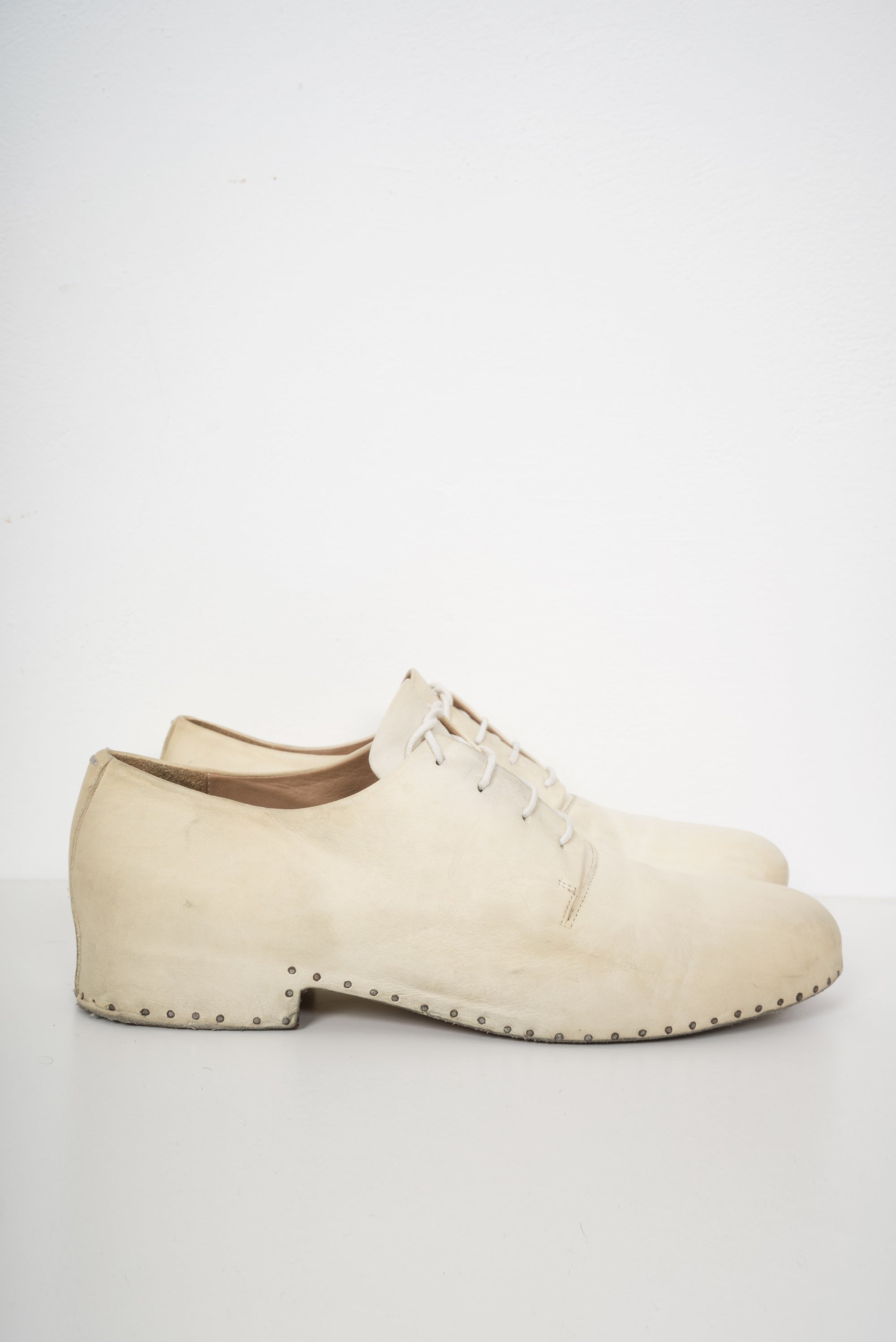 2011 S/S LEATHER DERBIES "CLOUTÉES"