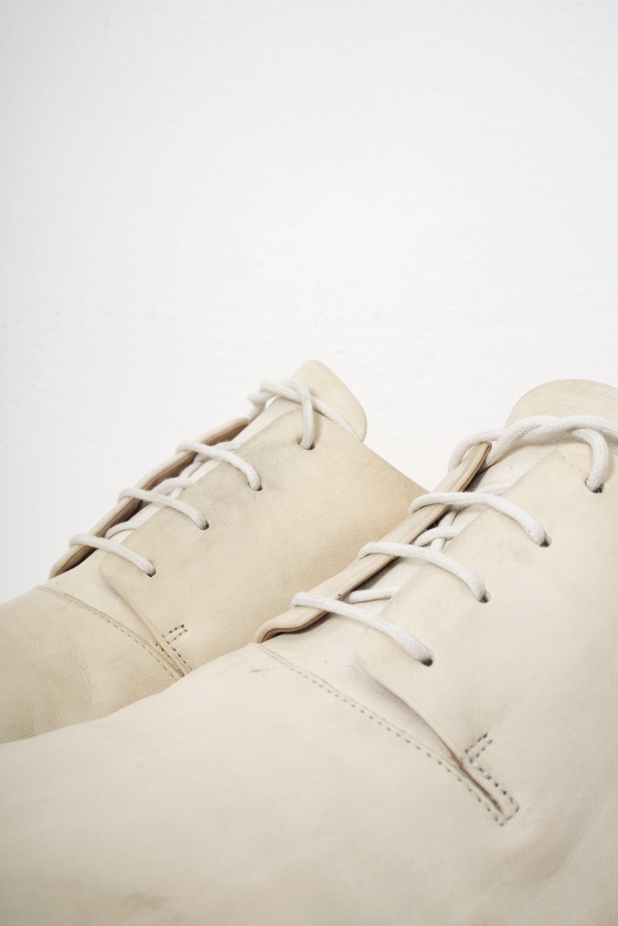 2011 S/S LEATHER DERBIES "CLOUTÉES"