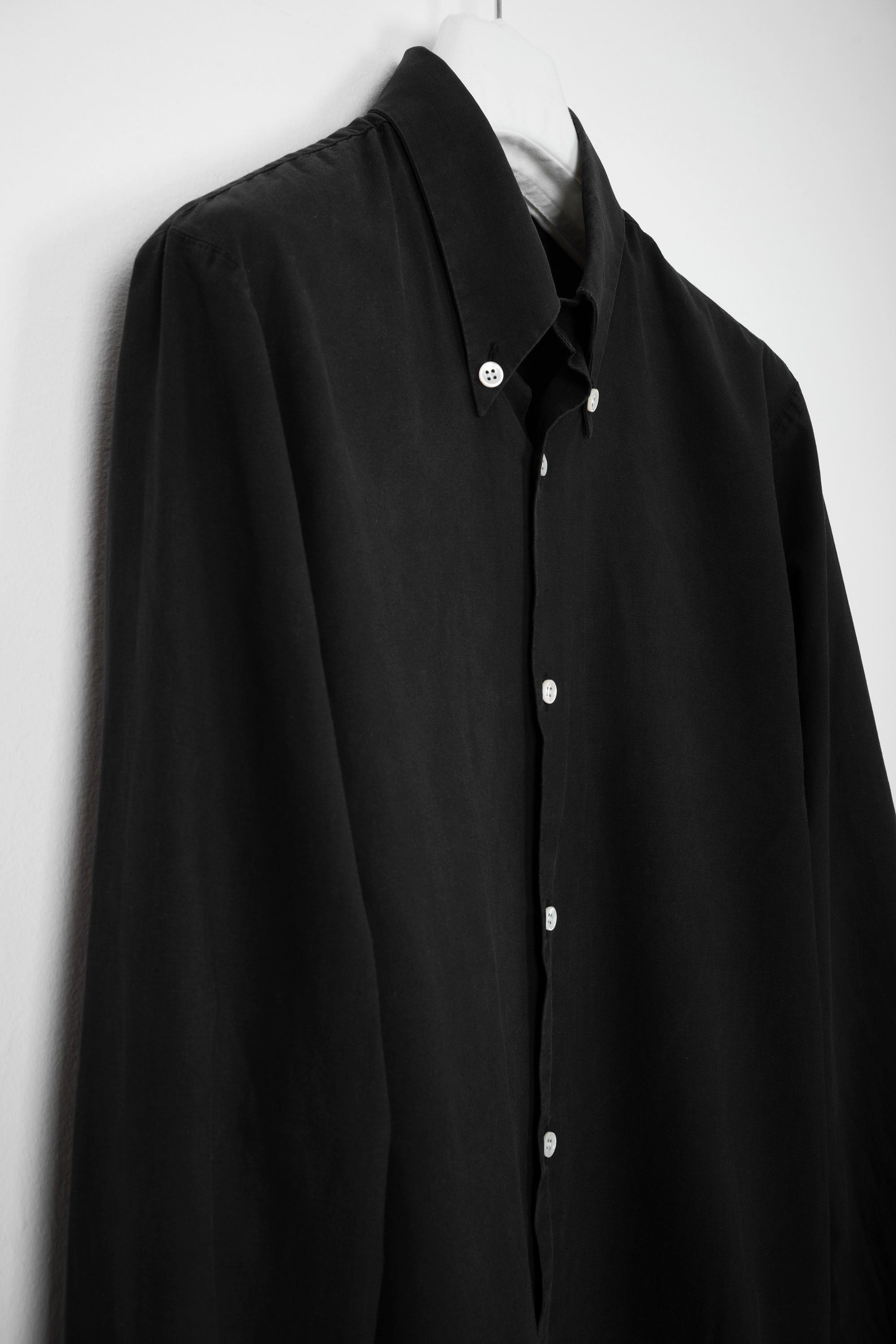 1999 S/S BLACK BUTTON-DOWN SHIRT IN BRUSHED COTTON