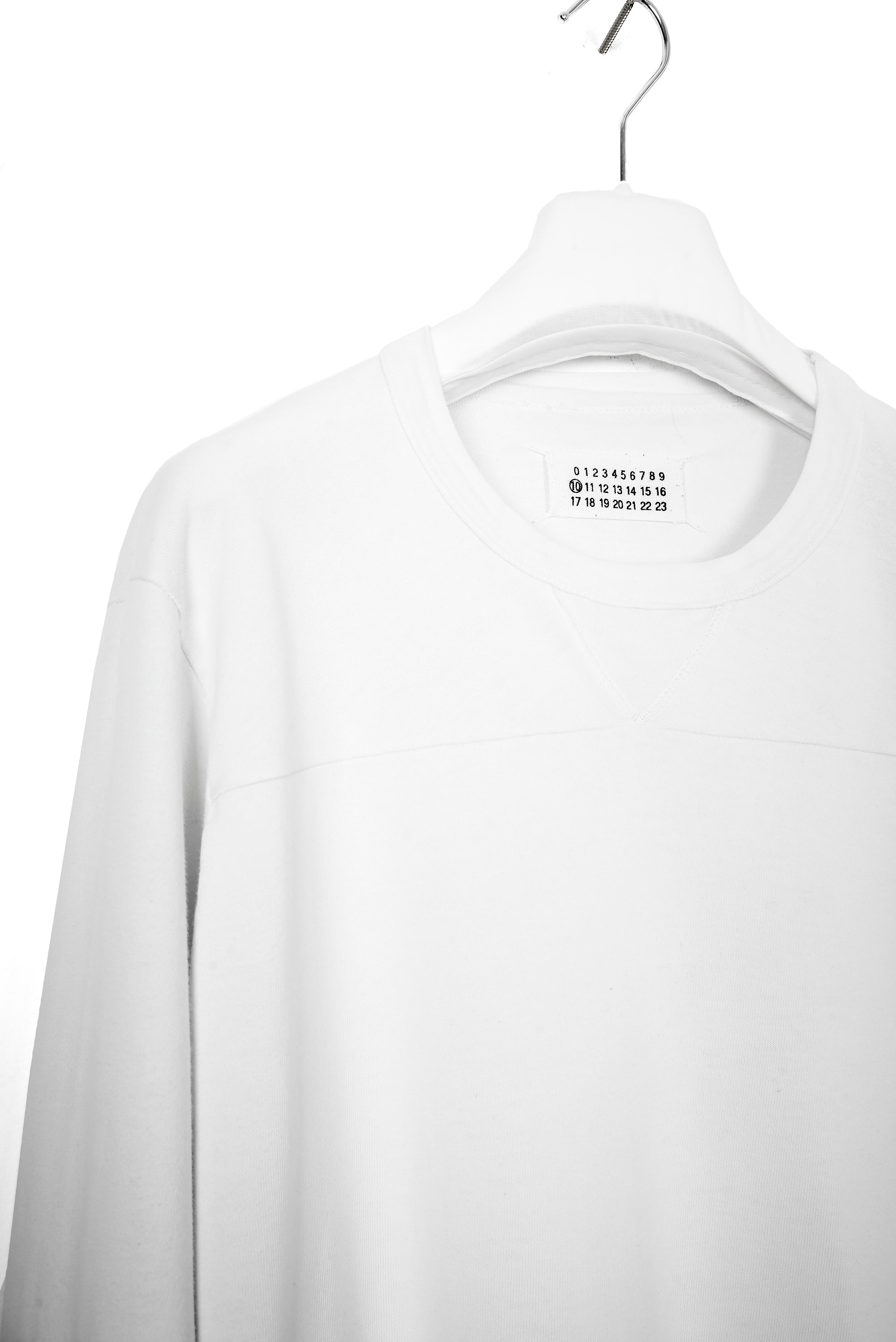 2003 S/S WHITE JERSEY SWEATSHIRT BY MISS DEANNA