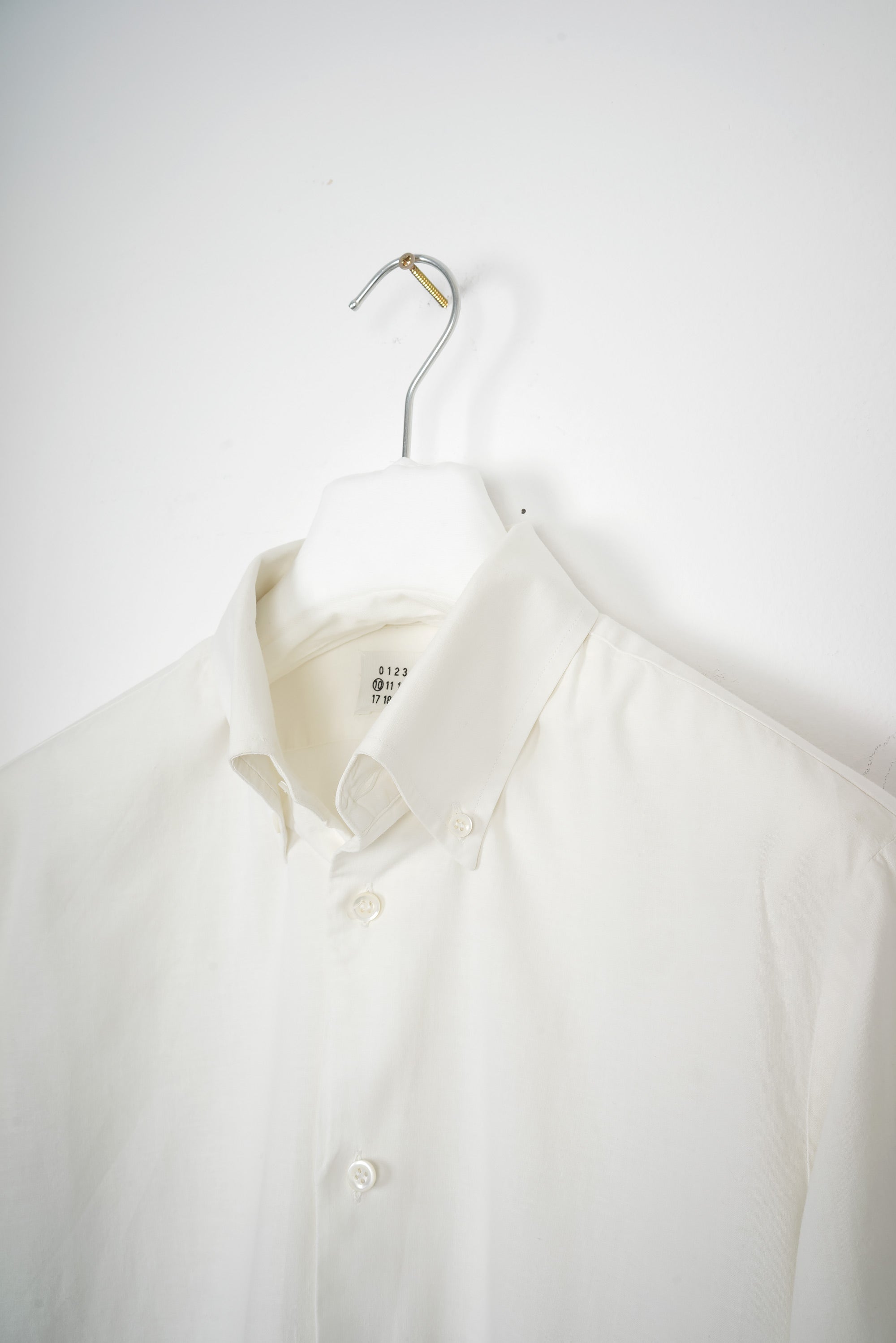 2001 S/S BUTTON DOWN SHIRT IN OFF WHITE