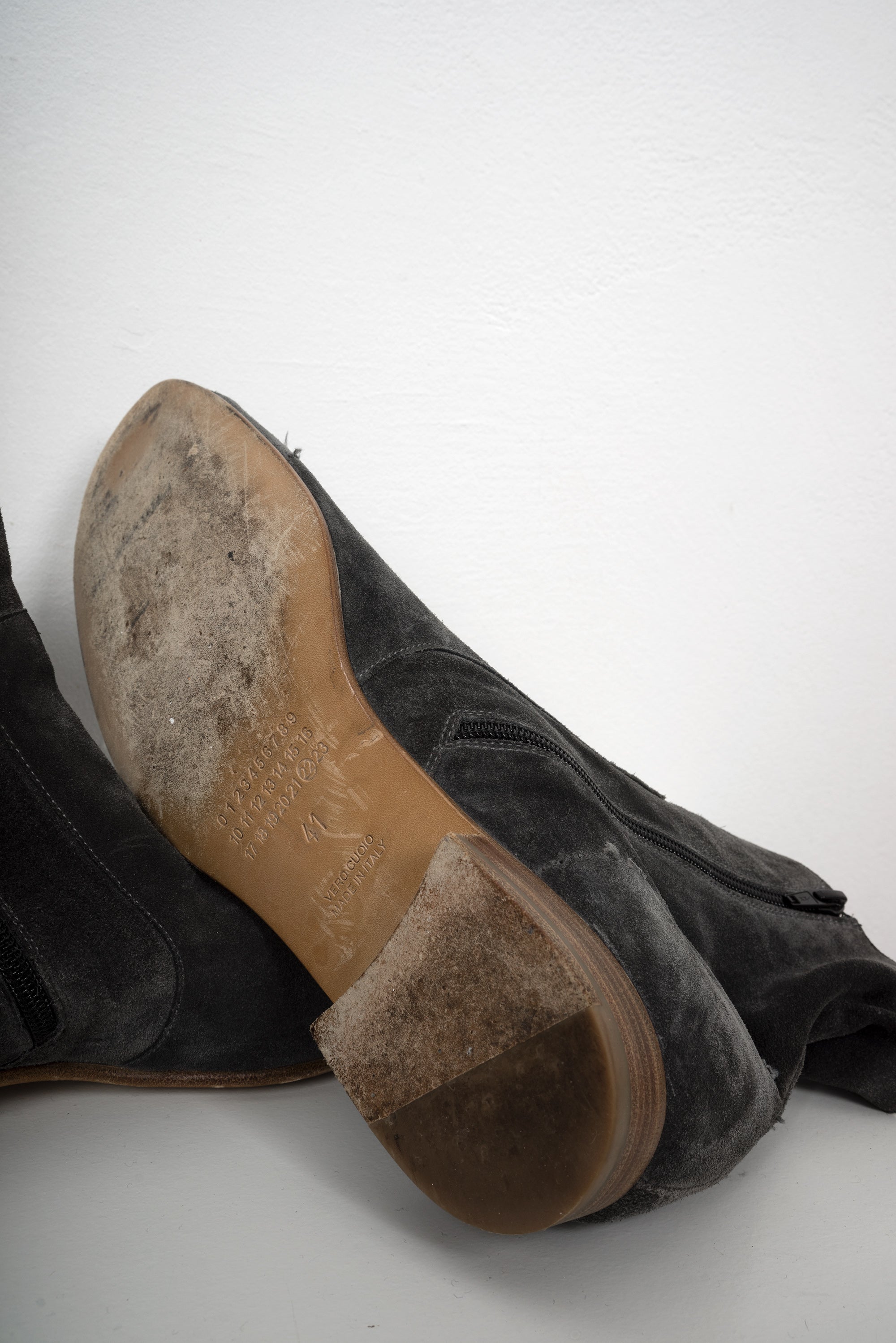 2008 S/S DECONSTRUCED SUEDE BOOTS