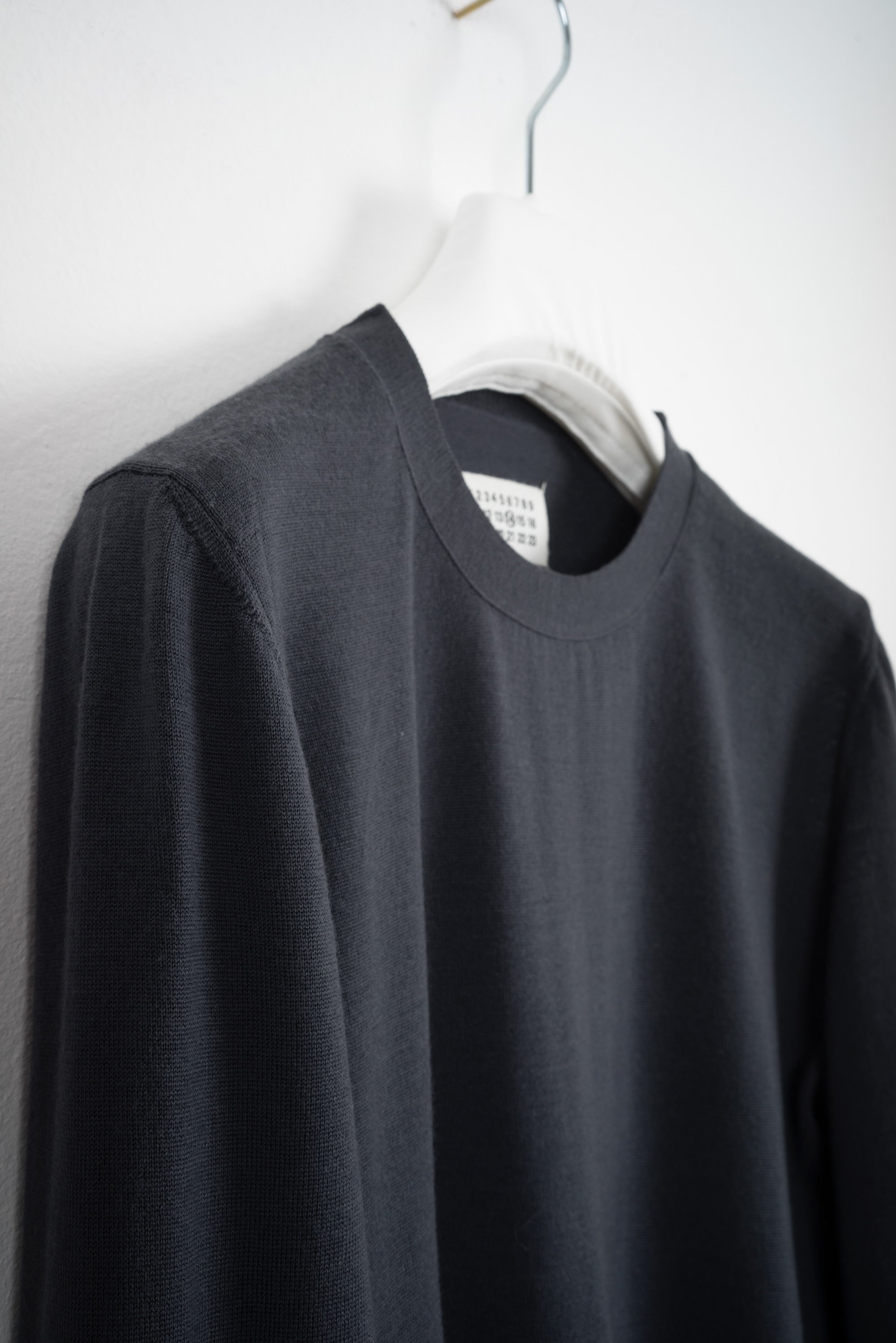 2005 A/W GRAY CREWNECK SWEATER IN FINEST WOOL