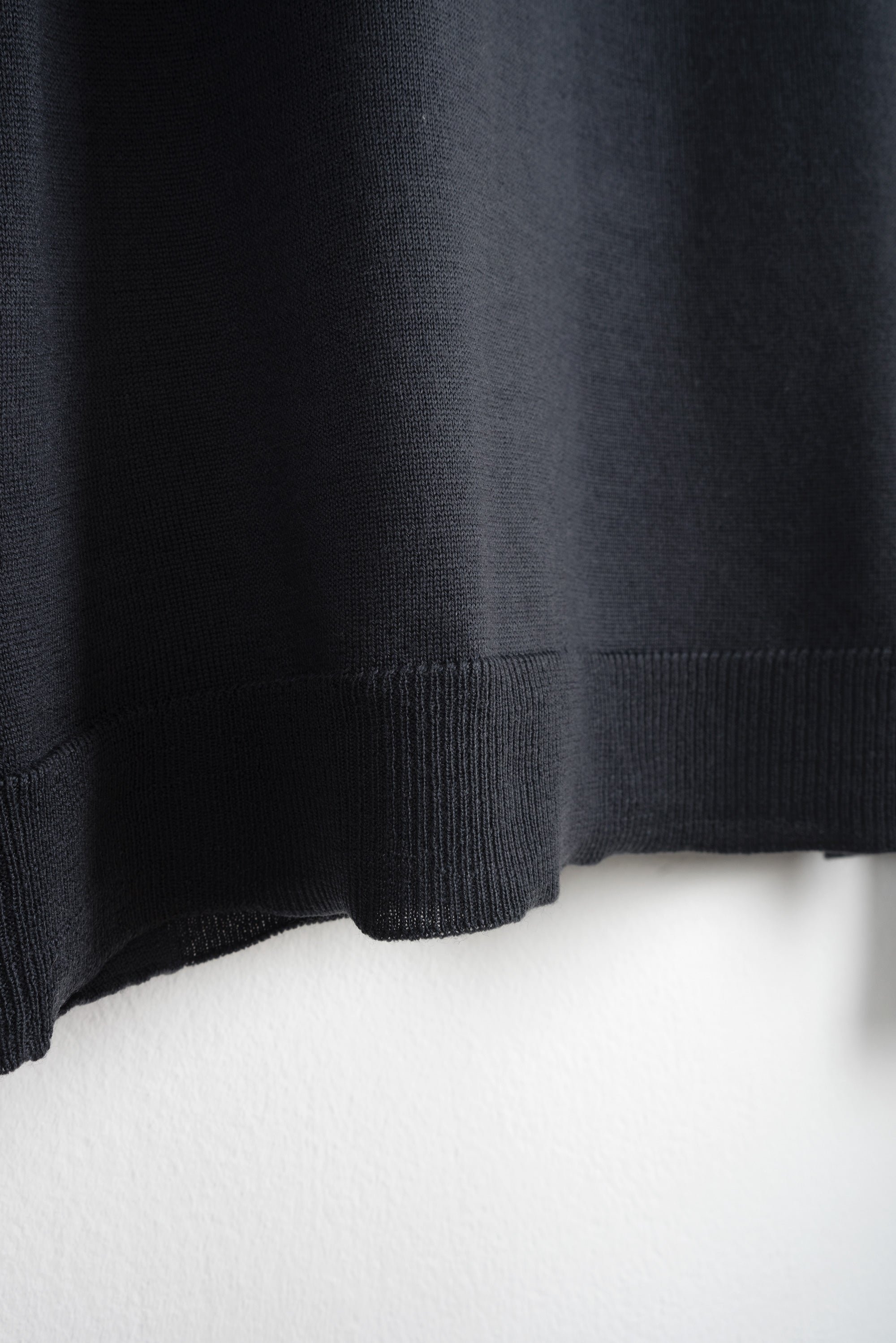 2005 A/W GRAY CREWNECK SWEATER IN FINEST WOOL