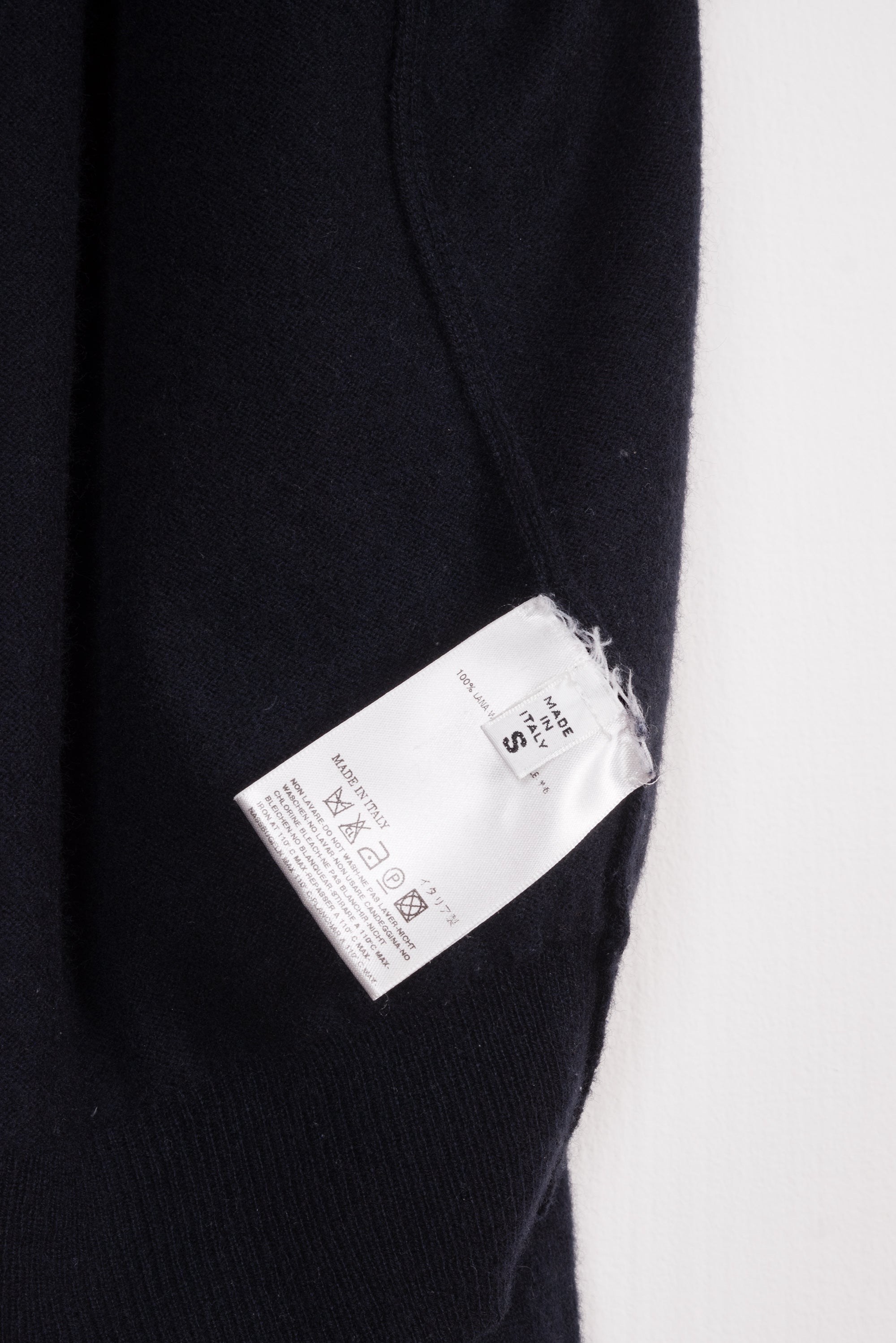 2008 A/W DARK BLUE WOOL CARDIGAN WITH LAMB LEATHER ELBOW PATCHES