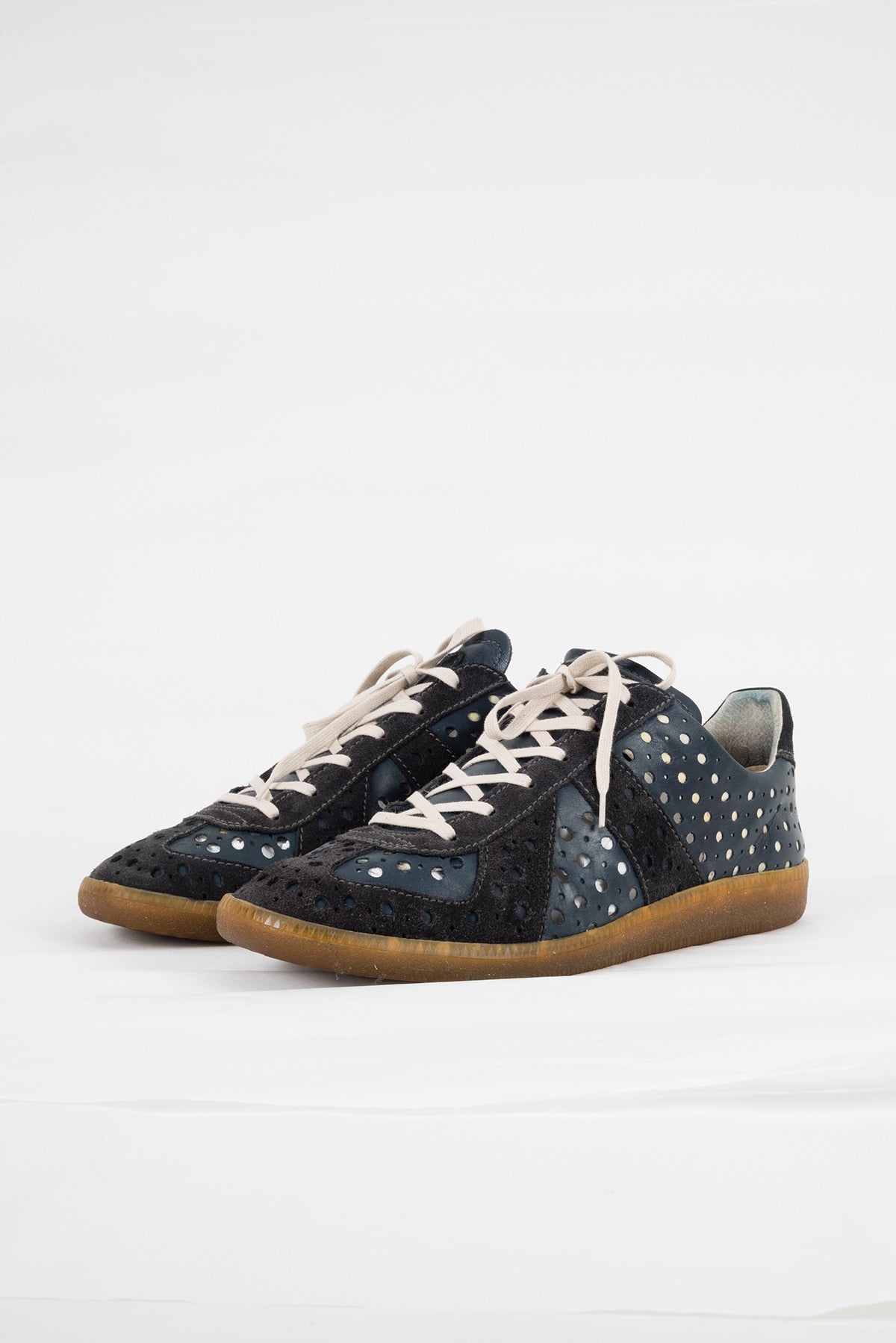 2007 S/S PUNCHED LEATHER G.A.T. SNEAKERS