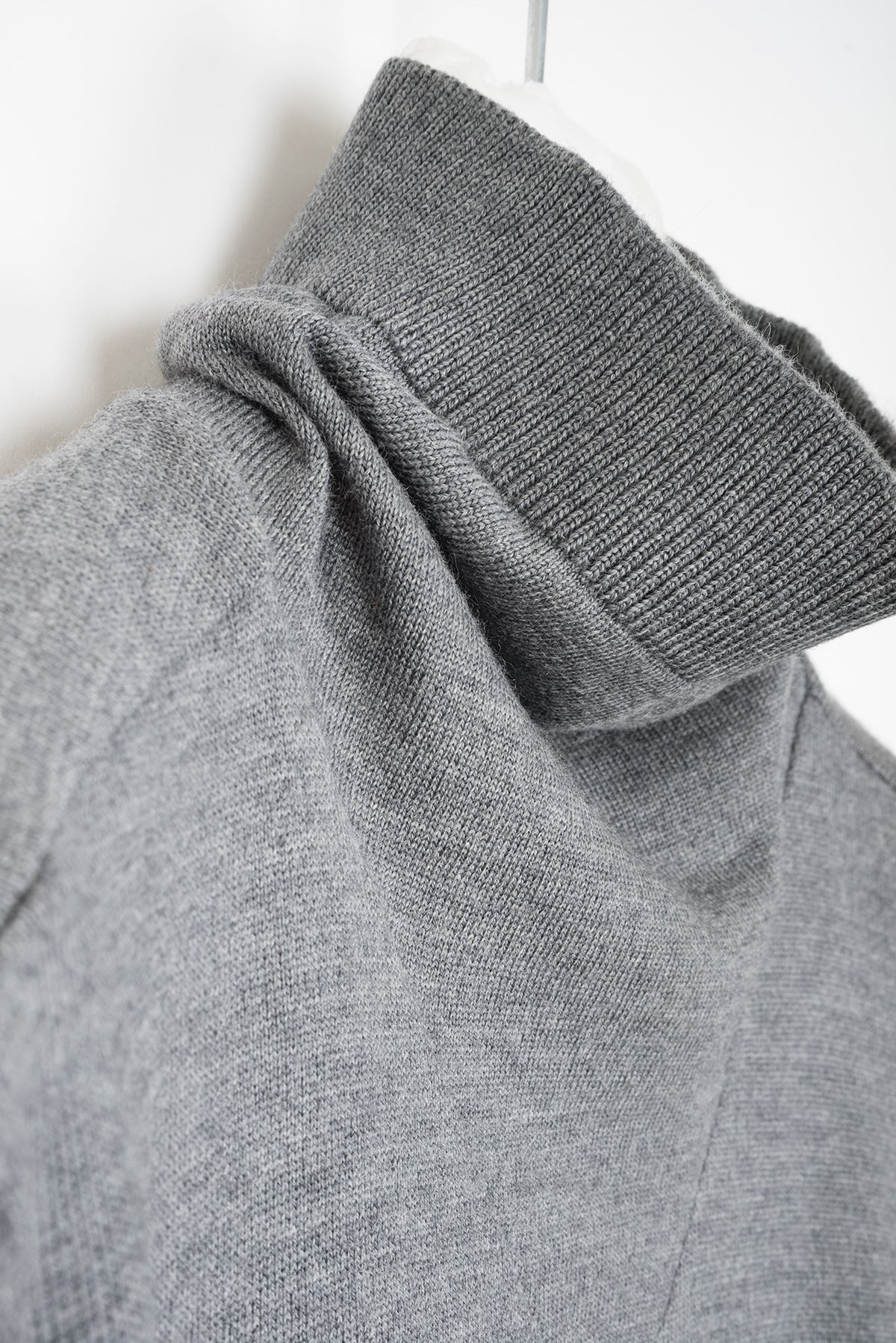 2007 A/W HIGHNECK SWEATER WITH FRONT CHEST POCKET