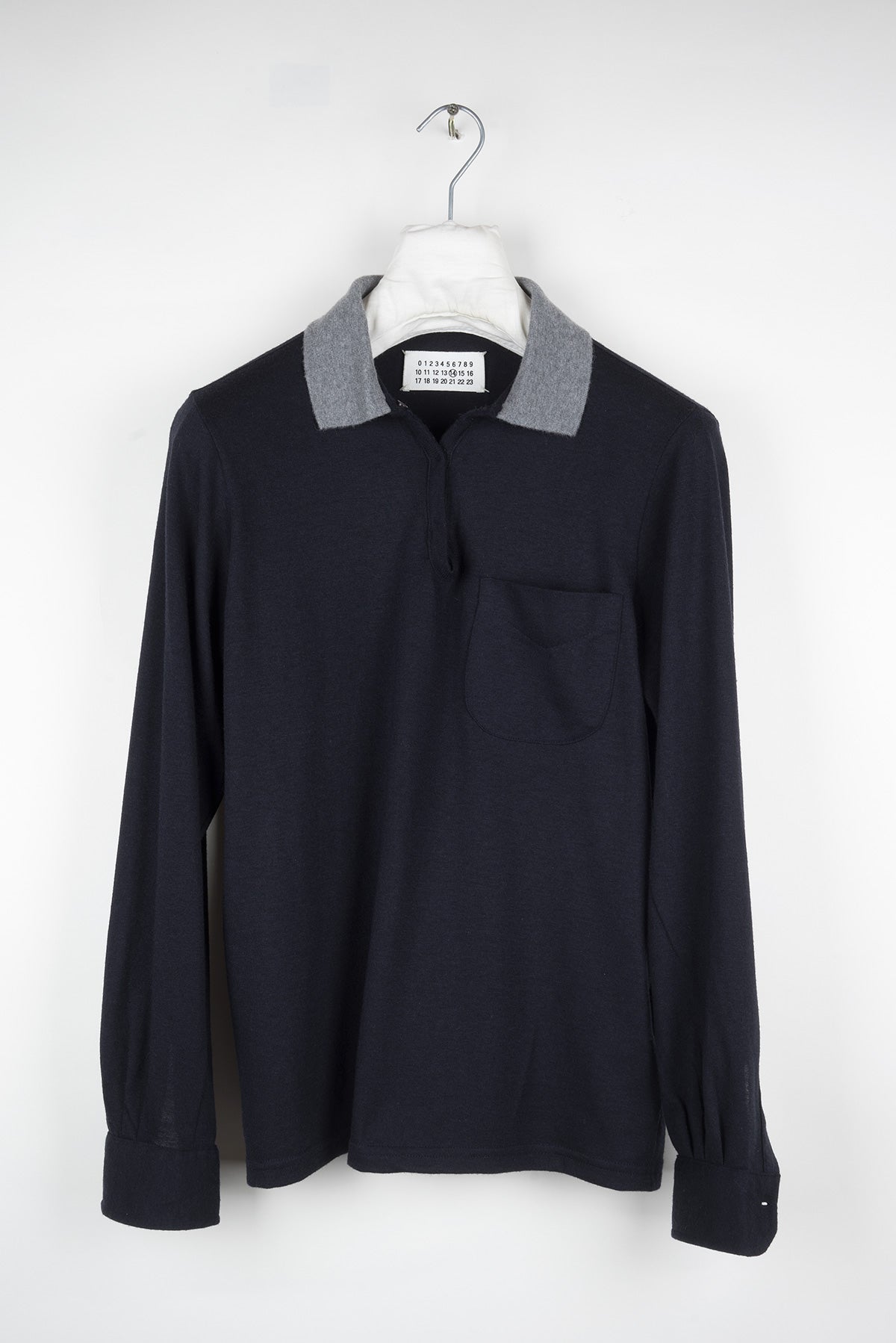 2007 A/W CASHMERE POLO NECK SWEATER WITH CONTRASTING COLLAR