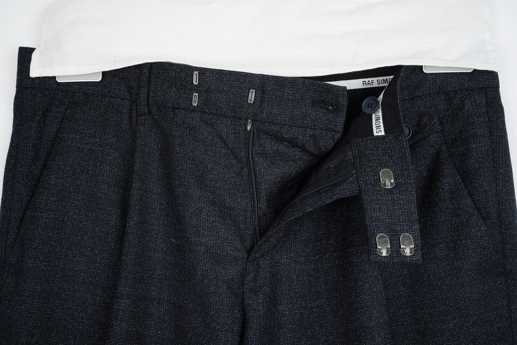 2009 A/W PLEATED TROUSERS WITH COIN POCKET