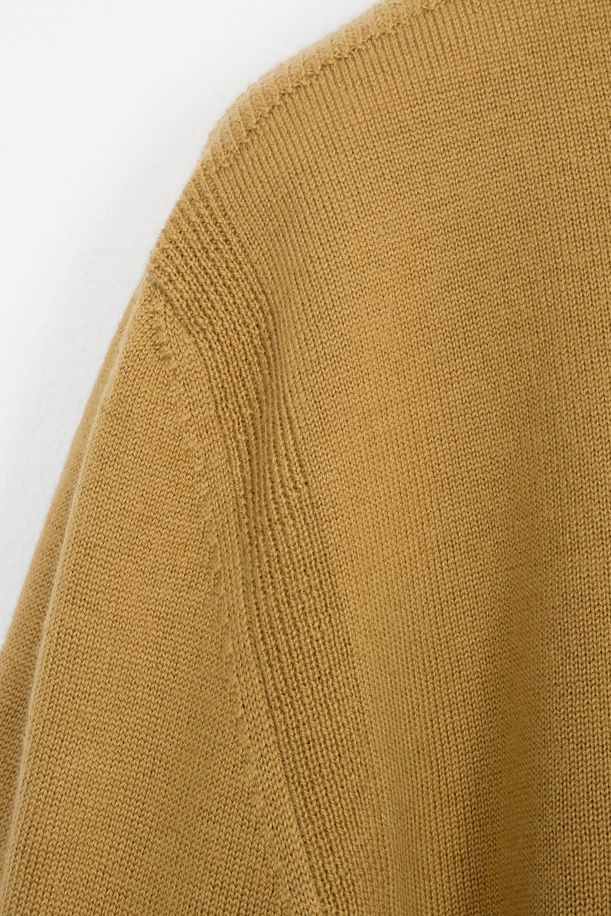 2008 A/W CREWNECK SWEATER WITH RIBBING DETAILS IN FINEST WOOL