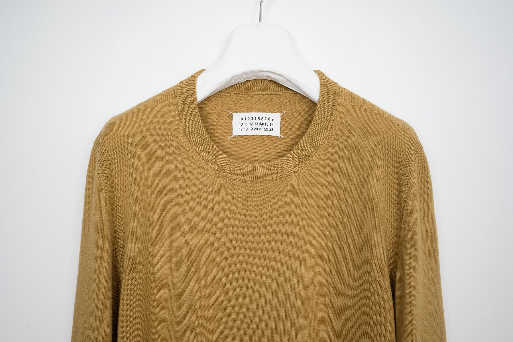 2008 A/W CREWNECK SWEATER WITH RIBBING DETAILS IN FINEST WOOL