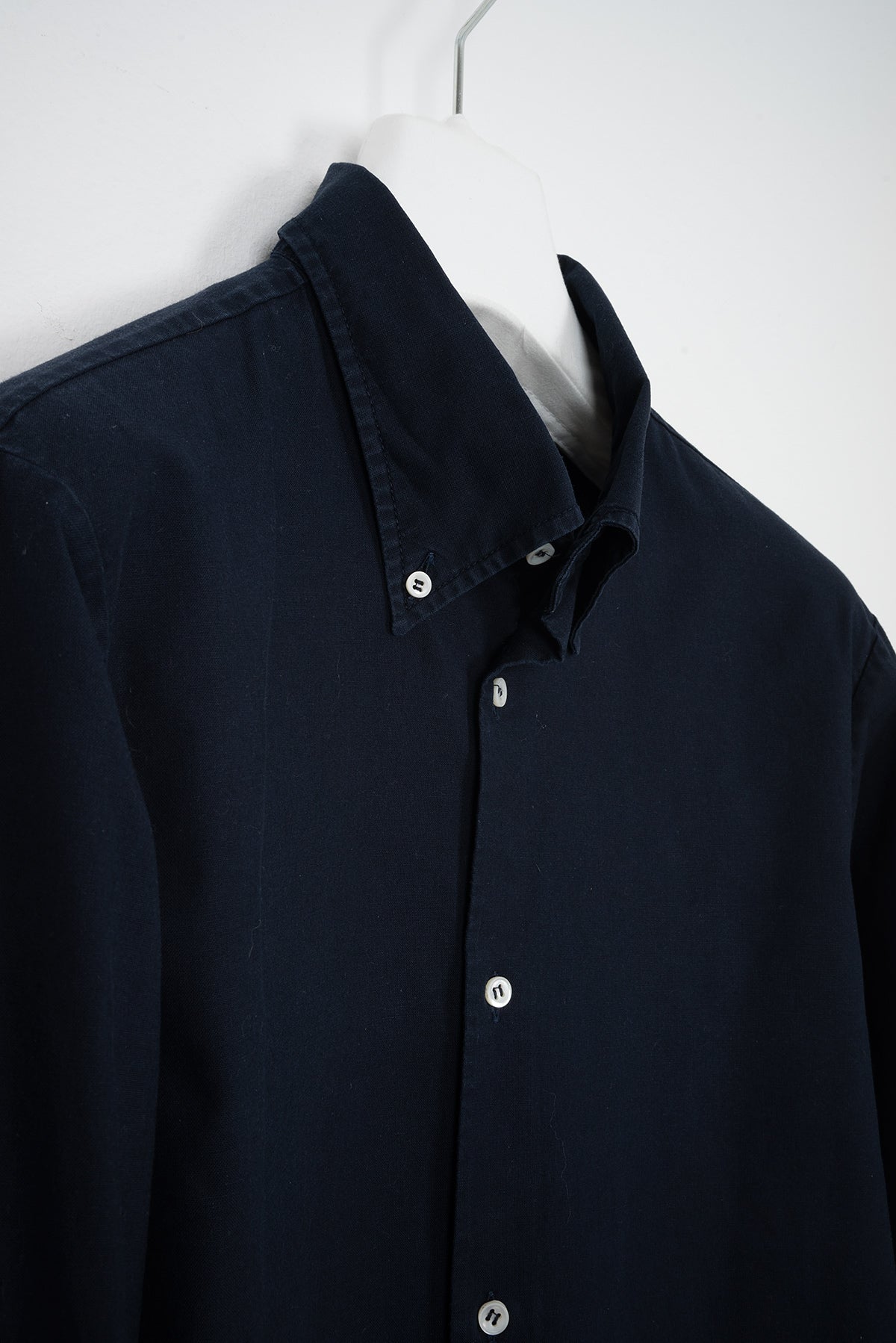 2004 S/S BUTTON-DOWN COLLAR CLASSIC SHIRT IN NAVY BLUE