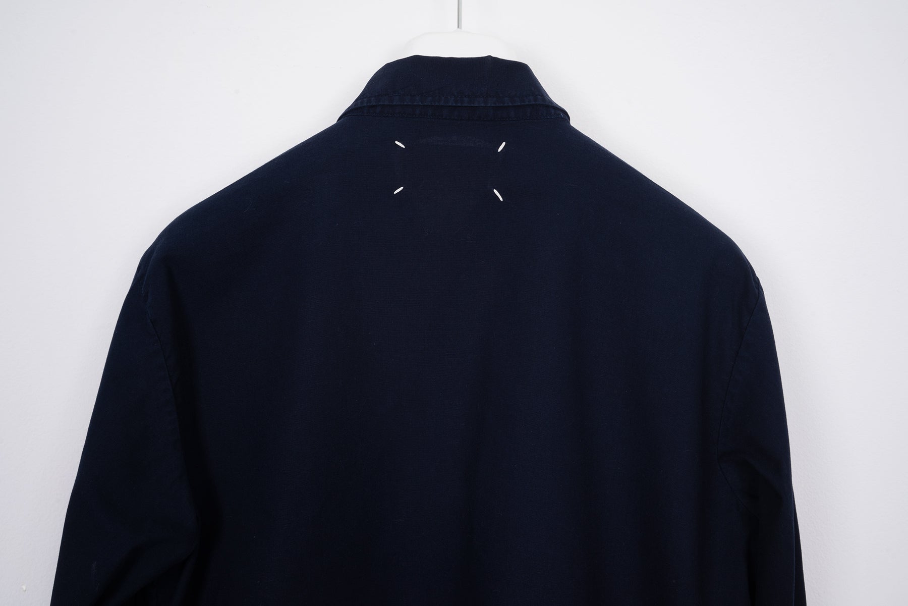 2004 S/S BUTTON-DOWN COLLAR CLASSIC SHIRT IN NAVY BLUE