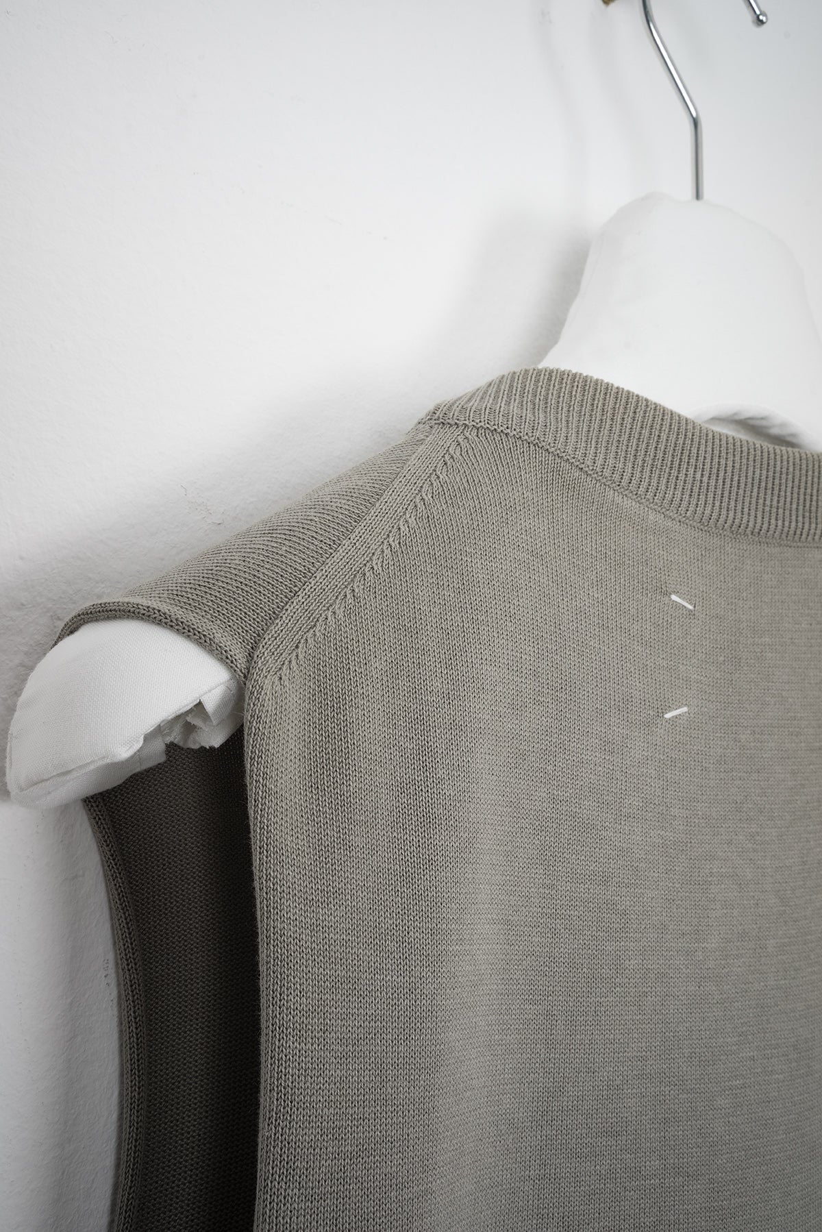 1999 S/S SLEEVELESS CREWNECK IN DRY TOUCH COTTON BY MISS DEANNA