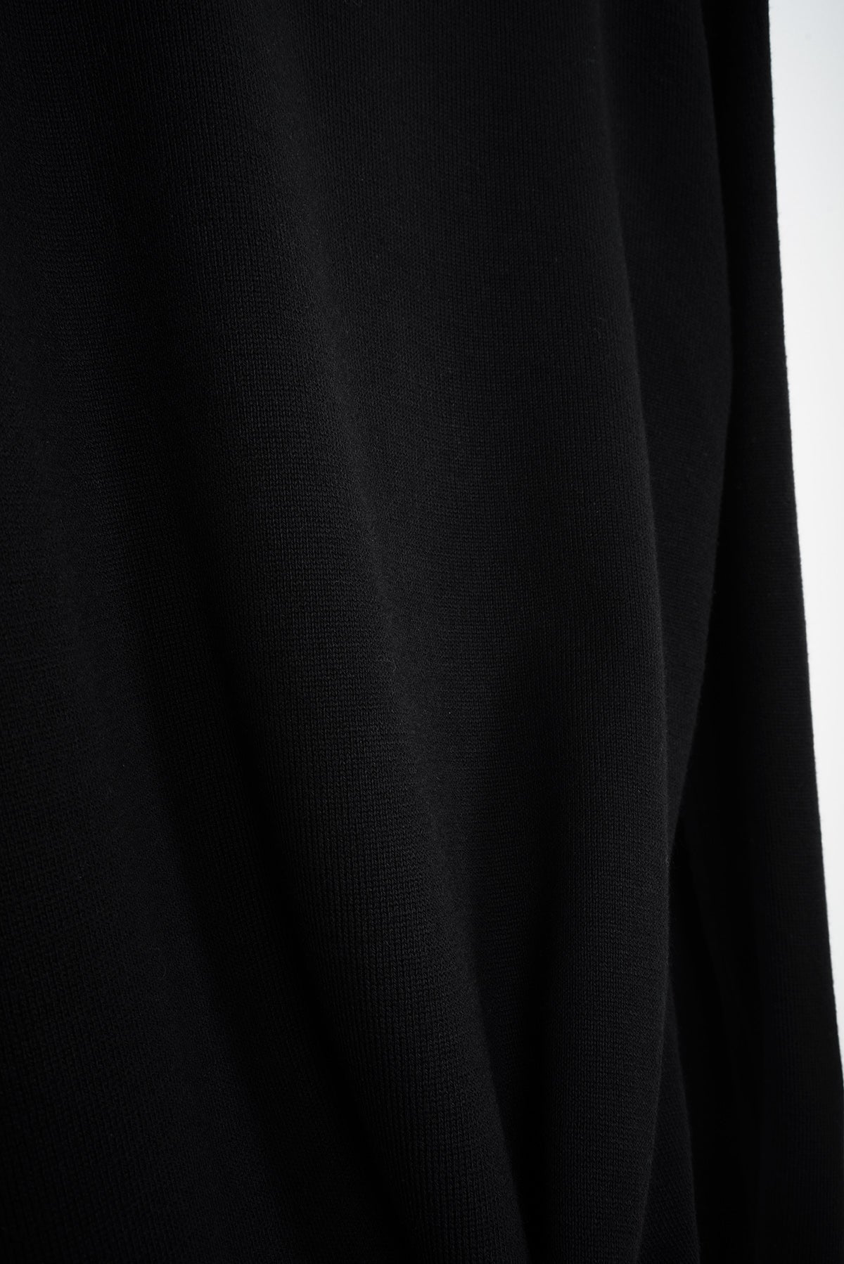 2001 A/W HAMMER SLEEVE CREWNECK WITH HAND-STITCHED SEAMS BY MISS DEANNA