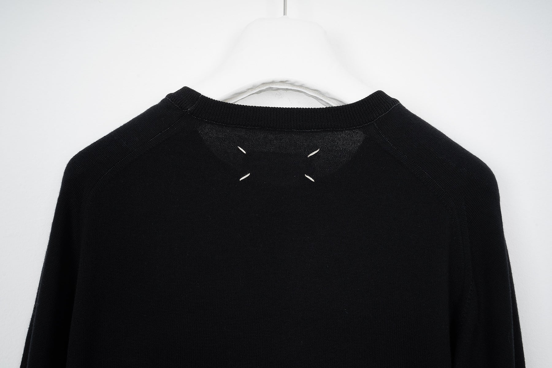 2001 A/W HAMMER SLEEVE CREWNECK WITH HAND-STITCHED SEAMS BY MISS DEANNA