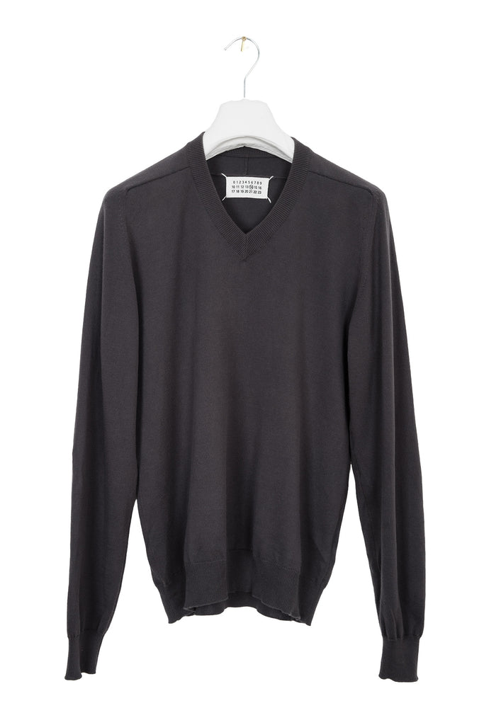 2009 S/S HAMMER-SLEEVE V-NECK WITH ELBOW PATCH IN FINEST COTTON